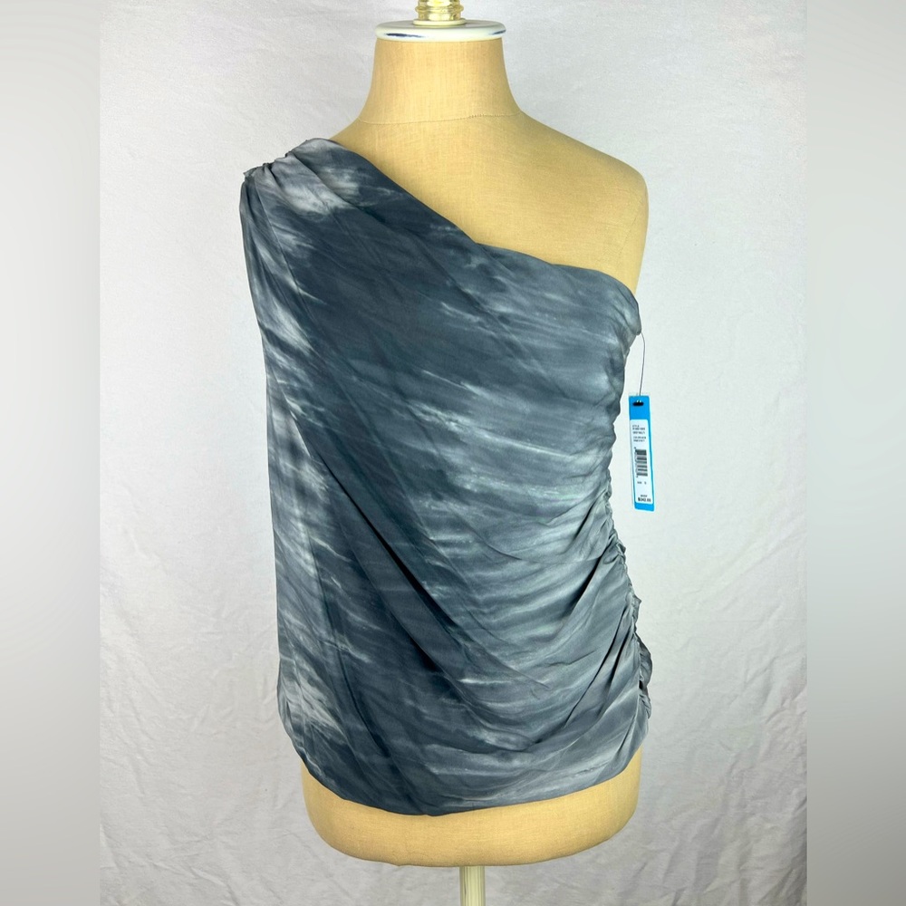 NWT Alice + Olivia size s women's top grey/white silk roughed one shoulder top